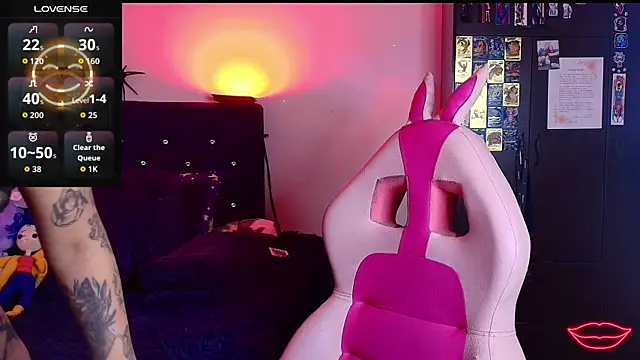 Pauilina online show from October 15, 6:08 pm