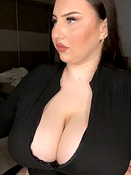 KarinaCelinne online show from December 2, 7:42 pm