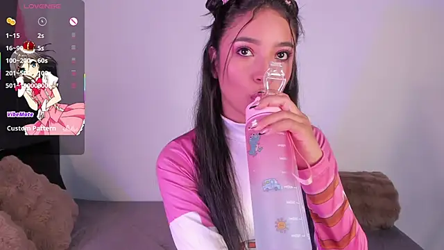 Snapshot of Mereo_leona chatting on March 3, 10:26 pm Mereo leona online show from March 3, 10:26 pm