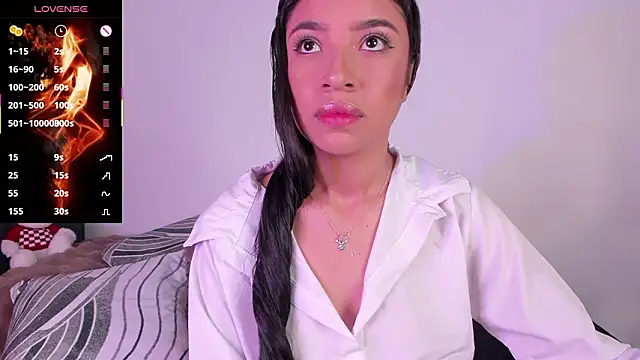 Snapshot of Mereo_leona chatting on March 17, 8:34 pm Mereo leona online show from March 17, 8:34 pm