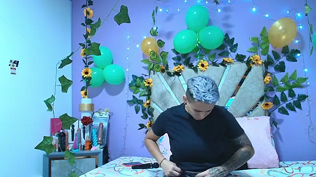 Snapshot of BRITHANY_SPARK chatting on March 20, 12:26 am BRITHANY SPARK online show from March 20, 12:26 am