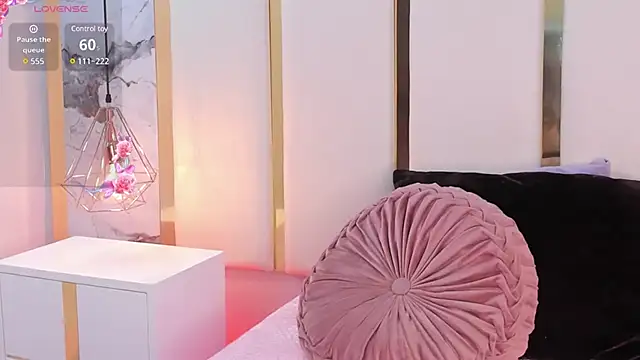 SalommeFlores online show from February 12, 4:01 am