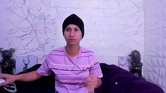 Snapshot of Im_Milan_Rs chatting on January 31, 6:35 am Im Milan Rs online show from January 31, 6:35 am