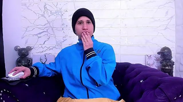 Snapshot of Im_Milan_Rs chatting on January 31, 9:37 am Im Milan Rs online show from January 31, 9:37 am