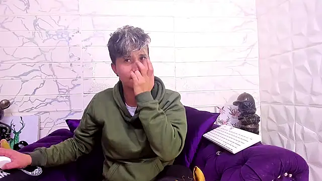 Snapshot of Im_Milan_Rs chatting on February 3, 7:07 am Im Milan Rs online show from February 3, 7:07 am