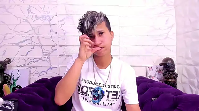 Snapshot of Im_Milan_Rs chatting on February 3, 10:14 am Im Milan Rs online show from February 3, 10:14 am