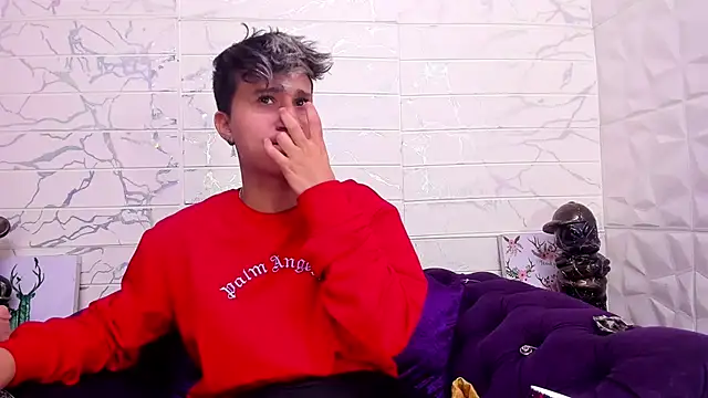 Snapshot of Im_Milan_Rs chatting on February 4, 9:49 am Im Milan Rs online show from February 4, 9:49 am