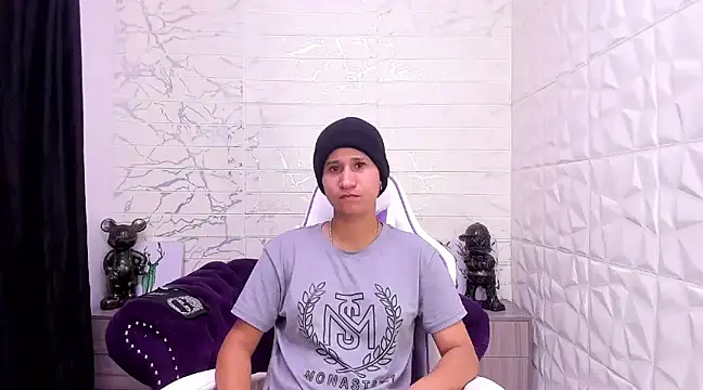 Snapshot of Im_Milan_Rs chatting on February 10, 12:08 am Im Milan Rs online show from February 10, 12:08 am