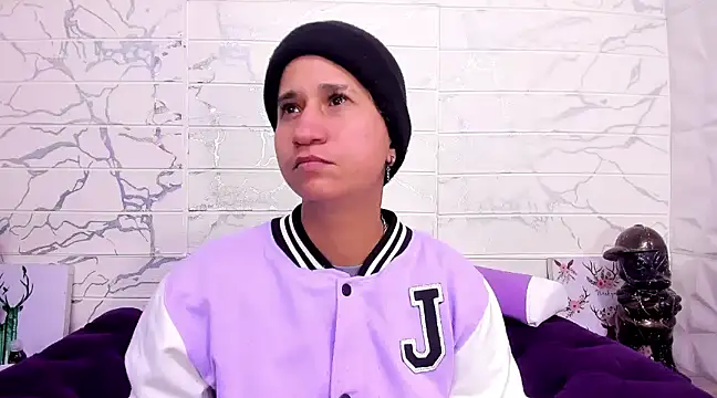 Snapshot of Im_Milan_Rs chatting on February 10, 7:04 am Im Milan Rs online show from February 10, 7:04 am