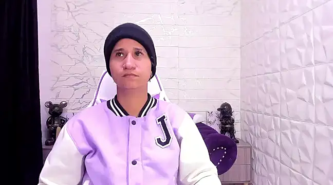 Snapshot of Im_Milan_Rs chatting on February 10, 10:09 am Im Milan Rs online show from February 10, 10:09 am