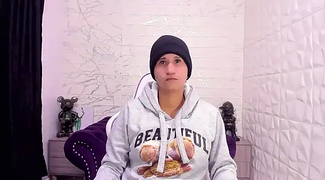 Snapshot of Im_Milan_Rs chatting on February 12, 6:40 am Im Milan Rs online show from February 12, 6:40 am