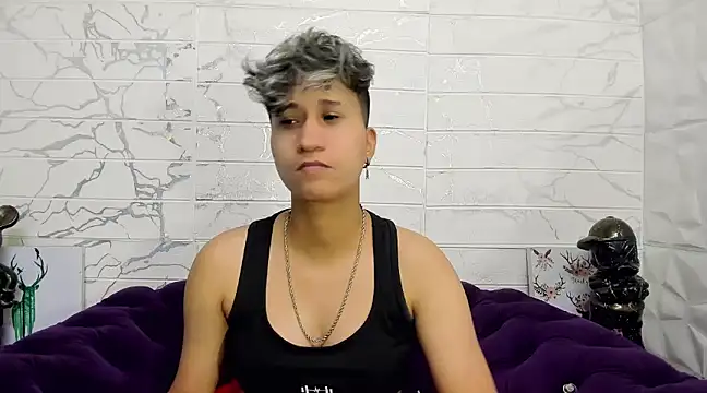 Snapshot of Im_Milan_Rs chatting on February 13, 9:51 am Im Milan Rs online show from February 13, 9:51 am