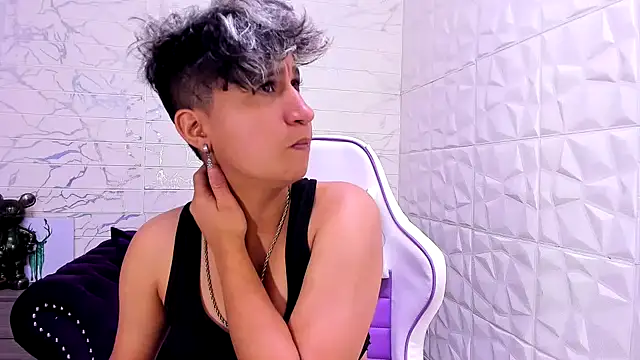 Snapshot of Im_Milan_Rs chatting on February 15, 12:15 am Im Milan Rs online show from February 15, 12:15 am