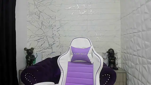 Snapshot of Im_Milan_Rs chatting on February 18, 12:15 am Im Milan Rs online show from February 18, 12:15 am