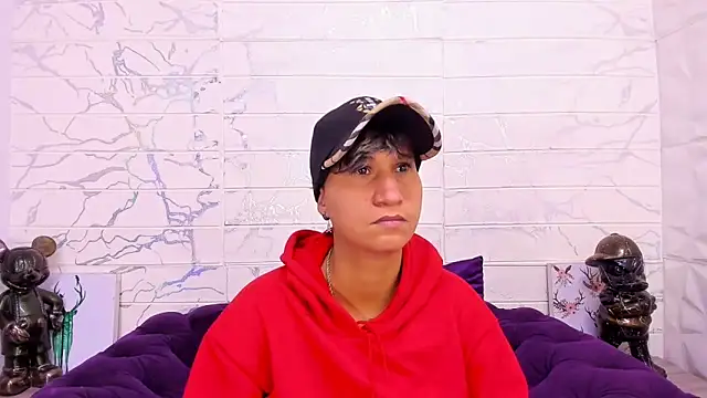 Snapshot of Im_Milan_Rs chatting on February 18, 3:21 am Im Milan Rs online show from February 18, 3:21 am