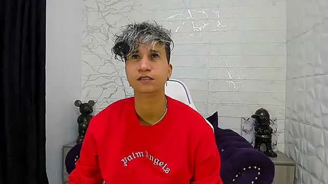 Snapshot of Im_Milan_Rs chatting on February 19, 12:14 am Im Milan Rs online show from February 19, 12:14 am