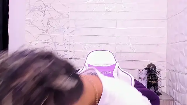 Snapshot of Im_Milan_Rs chatting on February 20, 12:08 am Im Milan Rs online show from February 20, 12:08 am