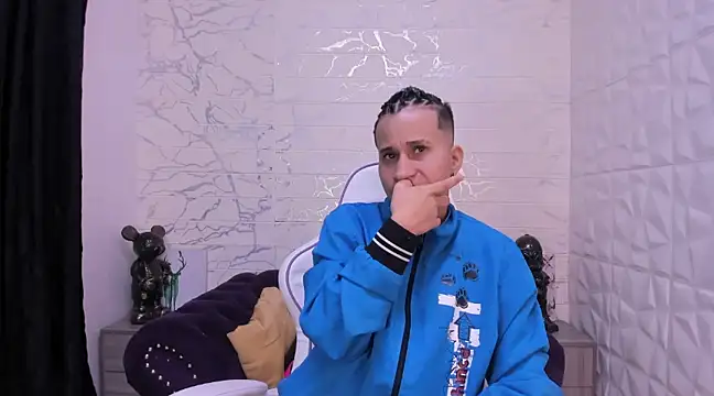 Snapshot of Im_Milan_Rs chatting on February 22, 3:12 am Im Milan Rs online show from February 22, 3:12 am