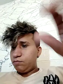 Snapshot of Im_Milan_Rs chatting on March 9, 6:17 am Im Milan Rs online show from March 9, 6:17 am