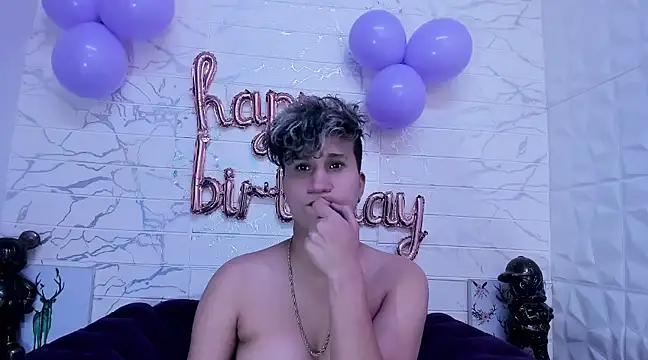 Snapshot of Im_Milan_Rs chatting on March 11, 9:13 am Im Milan Rs online show from March 11, 9:13 am