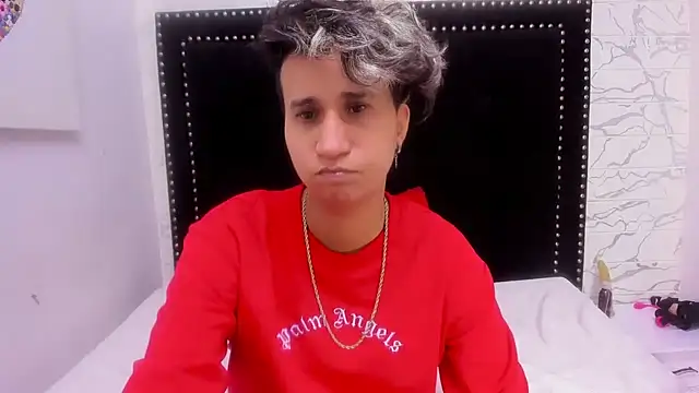 Snapshot of Im_Milan_Rs chatting on March 12, 4:41 am Im Milan Rs online show from March 12, 4:41 am