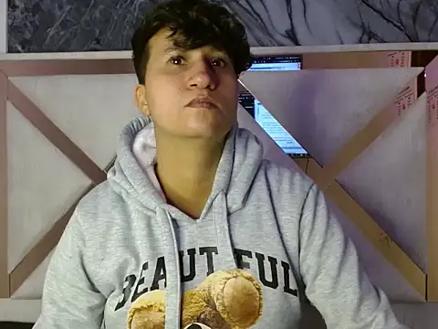 Snapshot of Im_Milan_Rs chatting on September 18, 2:35 am Im Milan Rs online show from September 18, 2:35 am