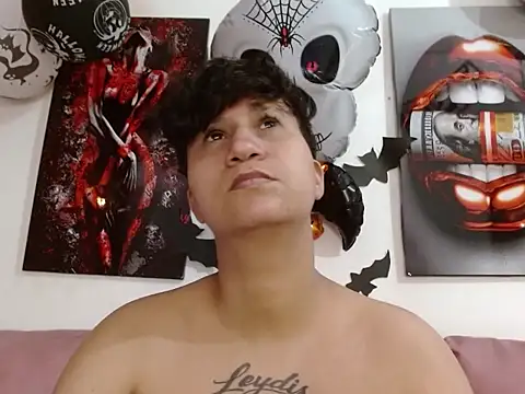 Snapshot of Im_Milan_Rs chatting on October 23, 7:56 pm Im Milan Rs online show from October 23, 7:56 pm