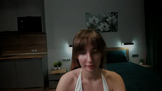 chloewallace online show from February 9, 8:13 pm