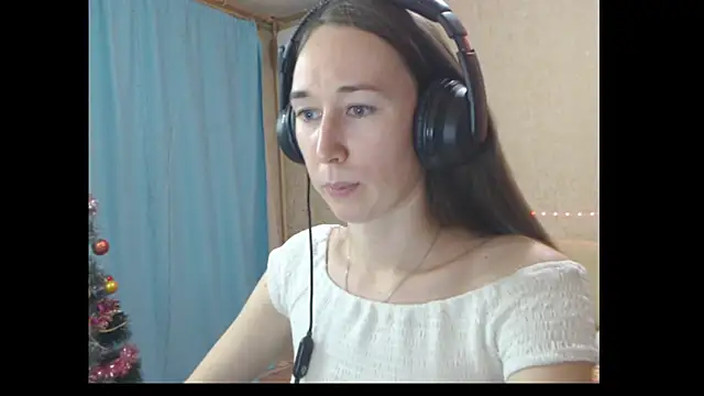 Snapshot of --Model--2 chatting on January 4, 8:48 pm --Model--2 online show from January 4, 8:48 pm