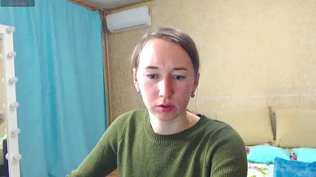 Snapshot of --Model--2 chatting on March 1, 9:04 pm --Model--2 online show from March 1, 9:04 pm