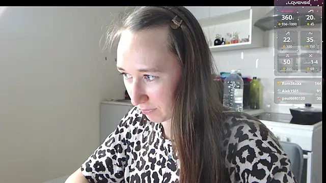 Snapshot of --Model--2 chatting on September 13, 1:05 am --Model--2 online show from September 13, 1:05 am