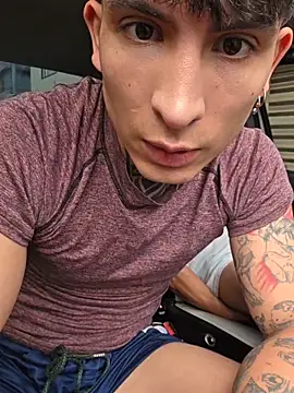 Snapshot of christangel_96_ chatting on October 21, 6:30 pm christangel 96 online show from October 21, 6:30 pm