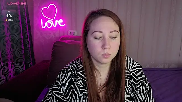 KellyCrystall online show from November 8, 6:46 am