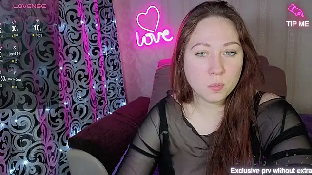 KellyCrystall online show from January 14, 9:15 am