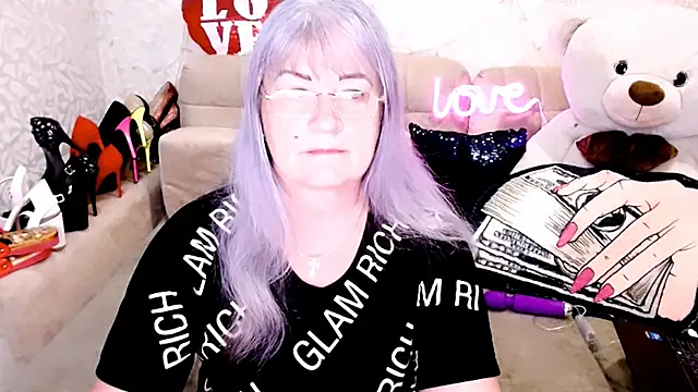 SiberiabBerry online show from April 28, 5:56 am