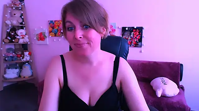 Hot Milady online show from April 30, 7:58 am