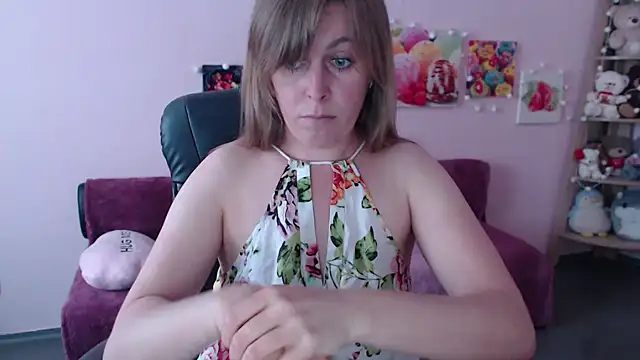 Hot Milady online show from May 15, 7:48 am