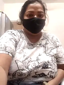 Snapshot of zeepe19 chatting on October 2, 3:13 am zeepe19 online show from October 2, 3:13 am