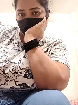 Snapshot of zeepe19 chatting on October 10, 10:47 am zeepe19 online show from October 10, 10:47 am