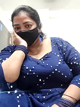 Snapshot of zeepe19 chatting on October 18, 9:21 am zeepe19 online show from October 18, 9:21 am