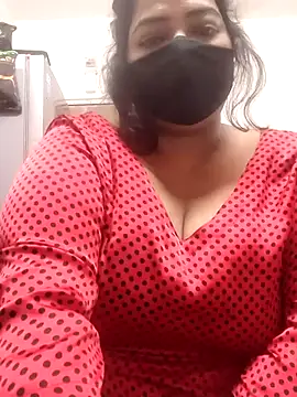 Snapshot of zeepe19 chatting on October 23, 10:36 am zeepe19 online show from October 23, 10:36 am