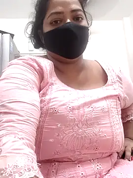 Snapshot of zeepe19 chatting on October 25, 6:32 am zeepe19 online show from October 25, 6:32 am