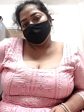 Snapshot of zeepe19 chatting on October 27, 8:07 am zeepe19 online show from October 27, 8:07 am