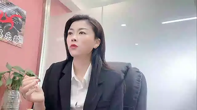 Snapshot of QianF-666 chatting on March 21, 1:21 am QianF-666 online show from March 21, 1:21 am