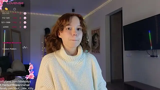 Snapshot of 812sunflowerinahat chatting on October 28, 2:09 pm 812sunflowerinahat online show from October 28, 2:09 pm