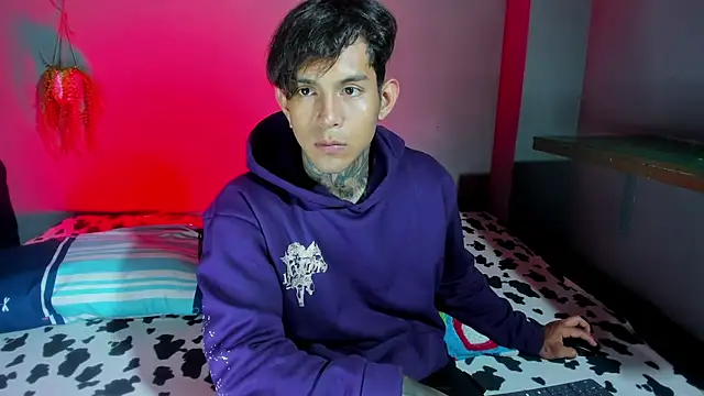 Travistanner 28 online show from October 6, 2:31 am