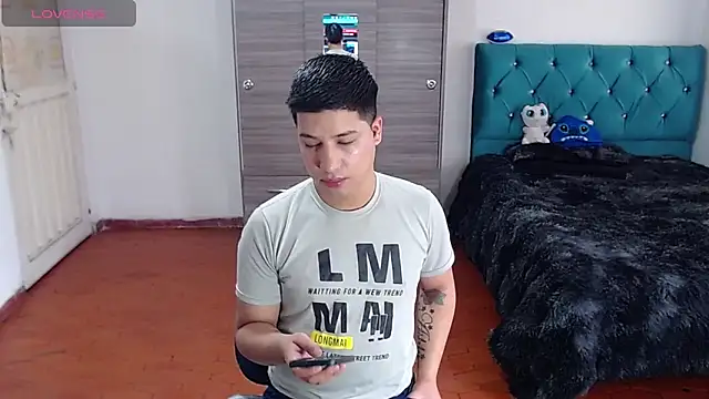 Snapshot of Randy_horny chatting on September 27, 5:07 pm Randy horny online show from September 27, 5:07 pm