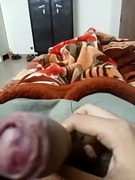 weeif online show from December 8, 7:11 pm