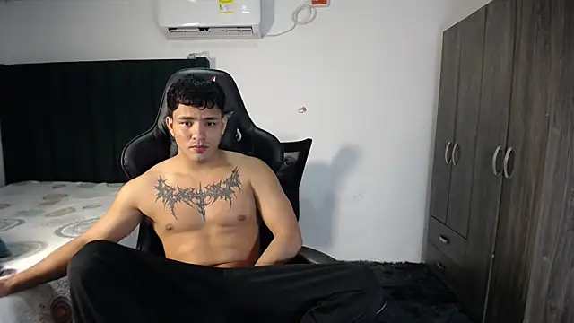 Snapshot of man_dur07 chatting on January 19, 9:23 pm man dur07 online show from January 19, 9:23 pm