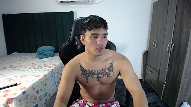Snapshot of man_dur07 chatting on February 15, 6:12 pm man dur07 online show from February 15, 6:12 pm